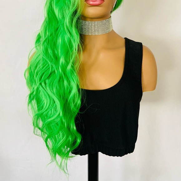 Beautiful Bright Green 13x2.5 Lace Front Premium Fiber Wig for Events/Daily Wear - Picture 6 of 14